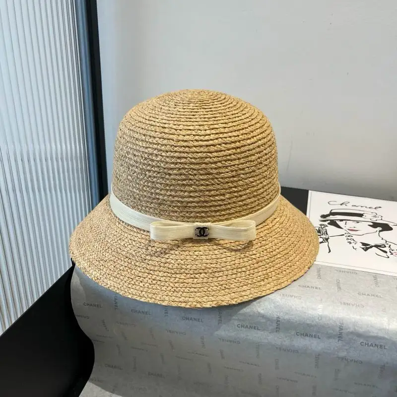 Chanel top hat 041504